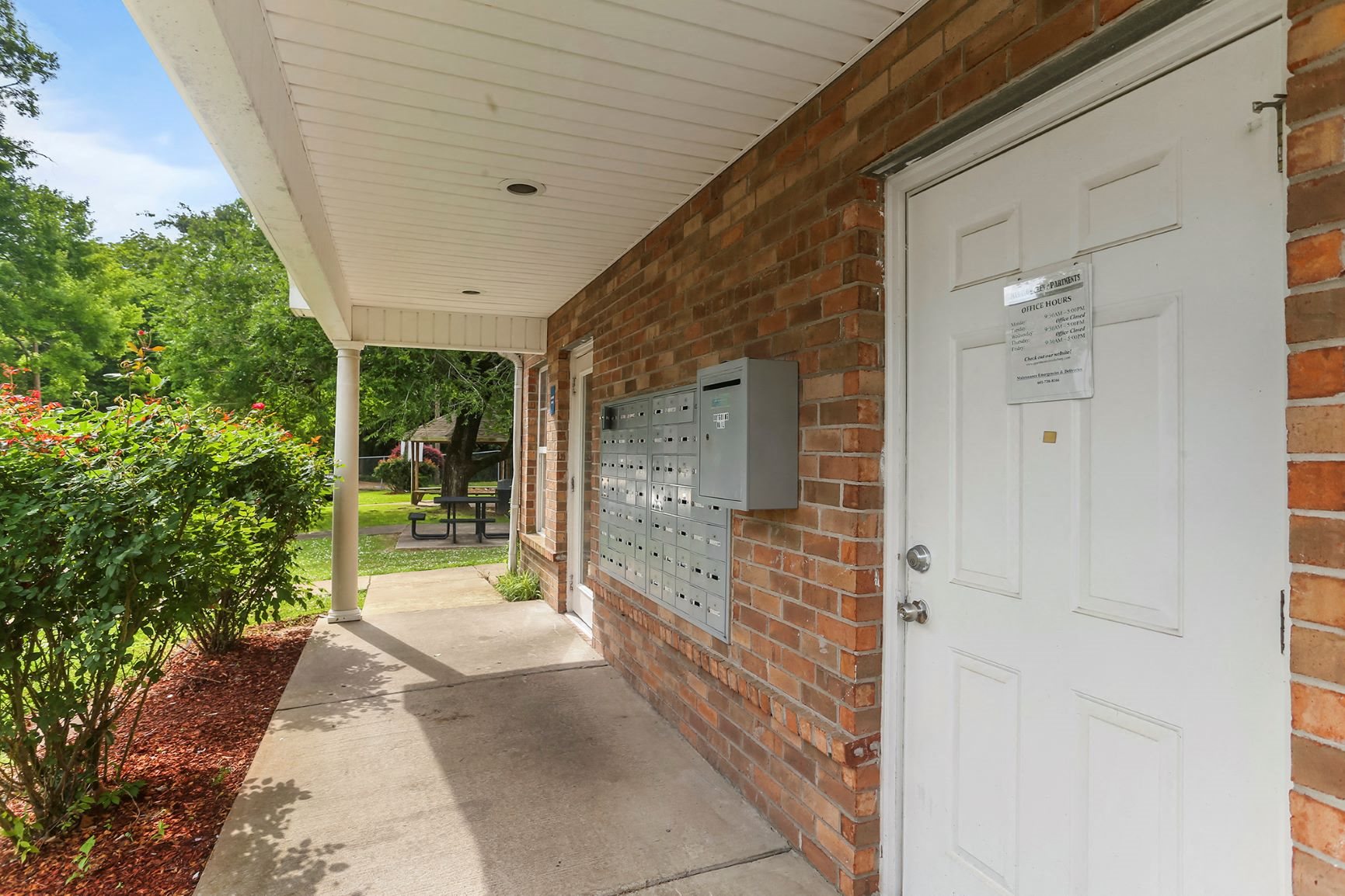 Photos and Video of Madison Glen Apartments in Vicksburg, MS